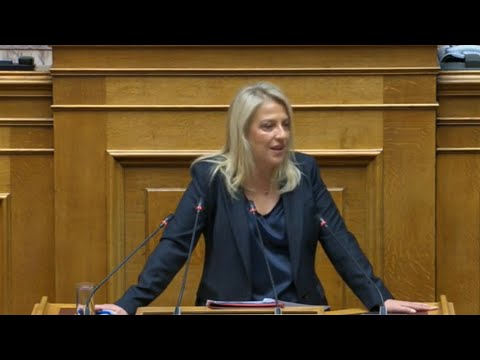 10 ερωτήσεις που αποδεικνύουν ότι η κυβέρνηση διαλύει το ΕΣΥ - Ομιλία Ρ. Δούρου στην Ολομέλεια της Βουλής